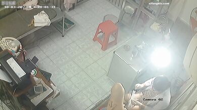 黑客破解网络摄像头摄像头偷拍❤️正规医院妇科 产检、扩阴内窥检 几个做妇检的气质美少妇 (6)